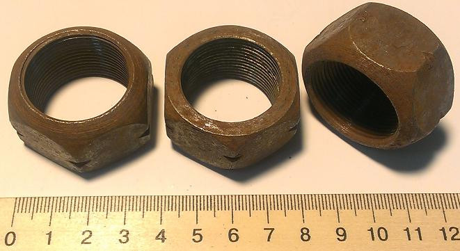 51-09 Гайка футорки М30х1,5 (різь ліва) 250717-П29