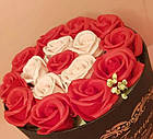 Подарунковий ЧЕРВОНИЙ набір мила з троянд у капелюшної коробки | Мильні квіти, фото 2