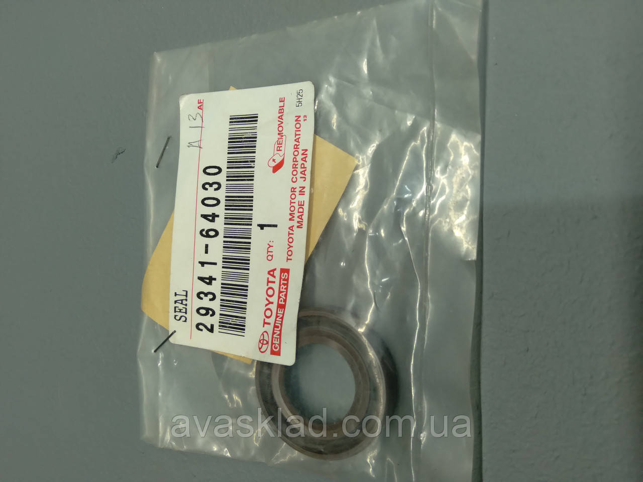 Сальник вакуумного насоса оригінал TOYOTA 2934164030