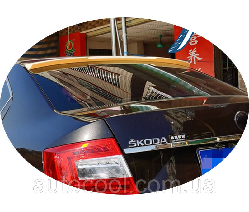 Козирок заднього скла з вирізом (бленда) Skoda Octavia A7 2014-2018 р.в. Шокода Октавіа А7