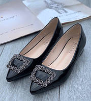 Туфлі лаковані на низьких підборах чорні жіночі 34 35 36 37