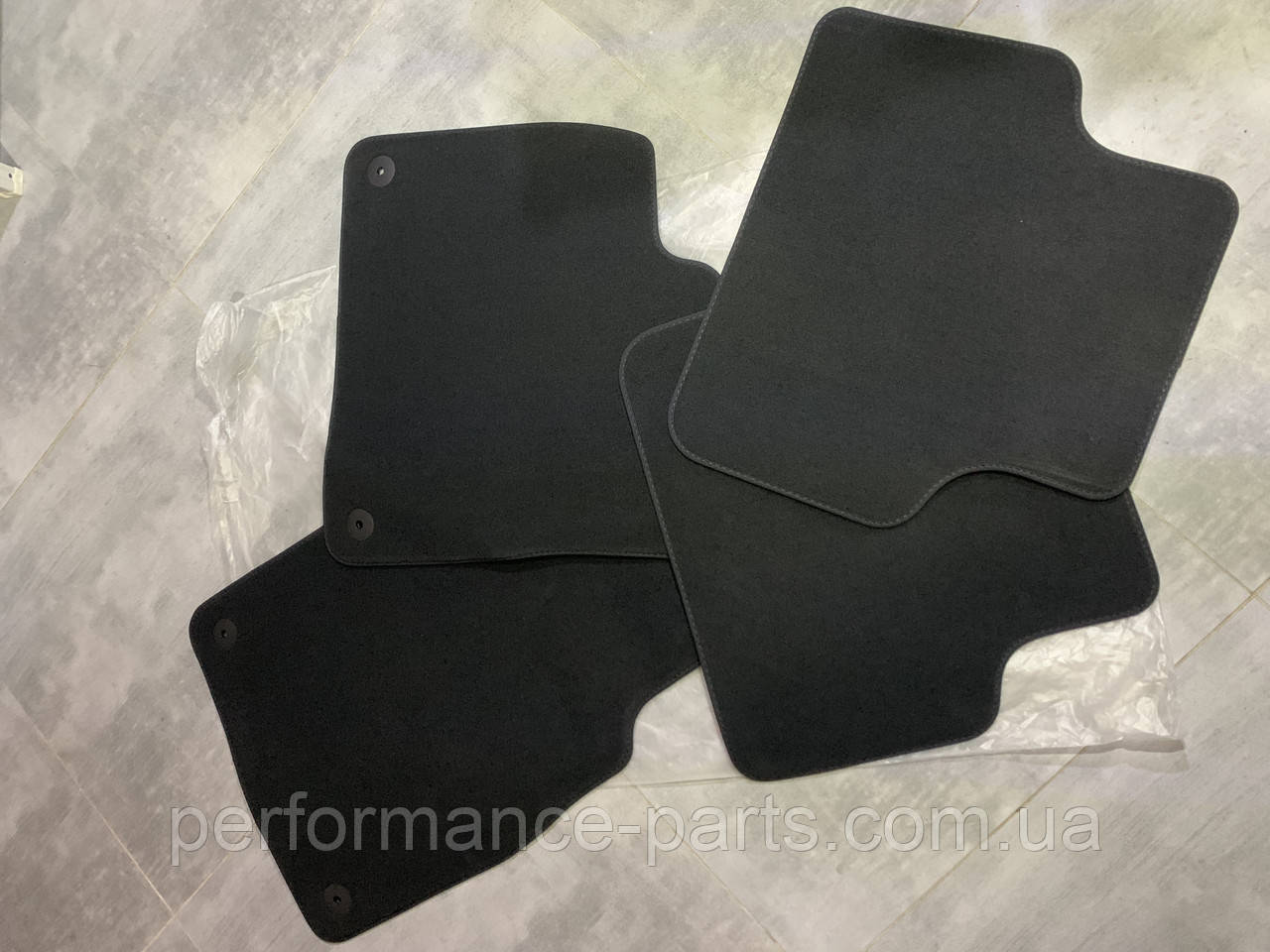 Килимки Audi Q7 оригінальні, велюрові VAG Audi Q7 2020 - 2022 Q8 4M1863011CQA5