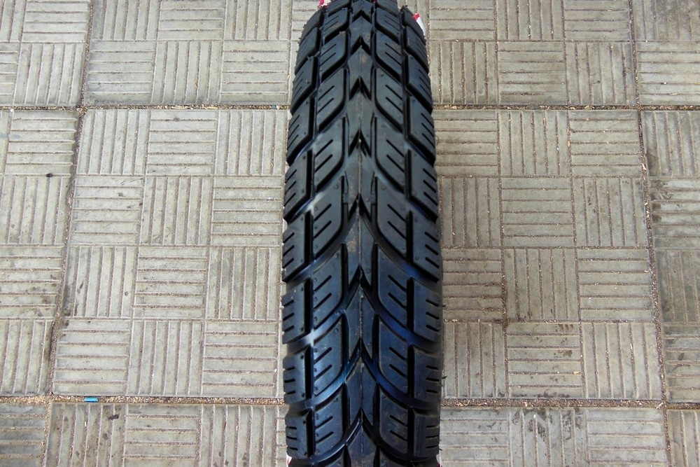 Покришка 3.00-10 RW M-072