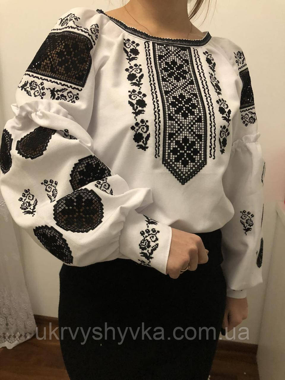 Вишита сорочка "Чорне і біле"