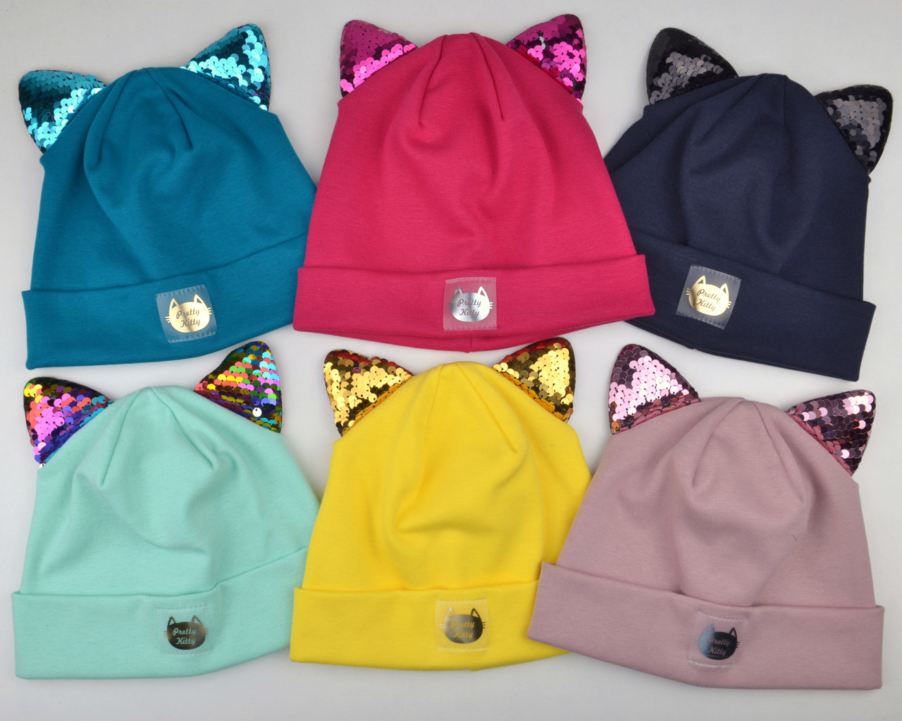 Шапка дитяча весняна для дівчинки з вушками паєтки