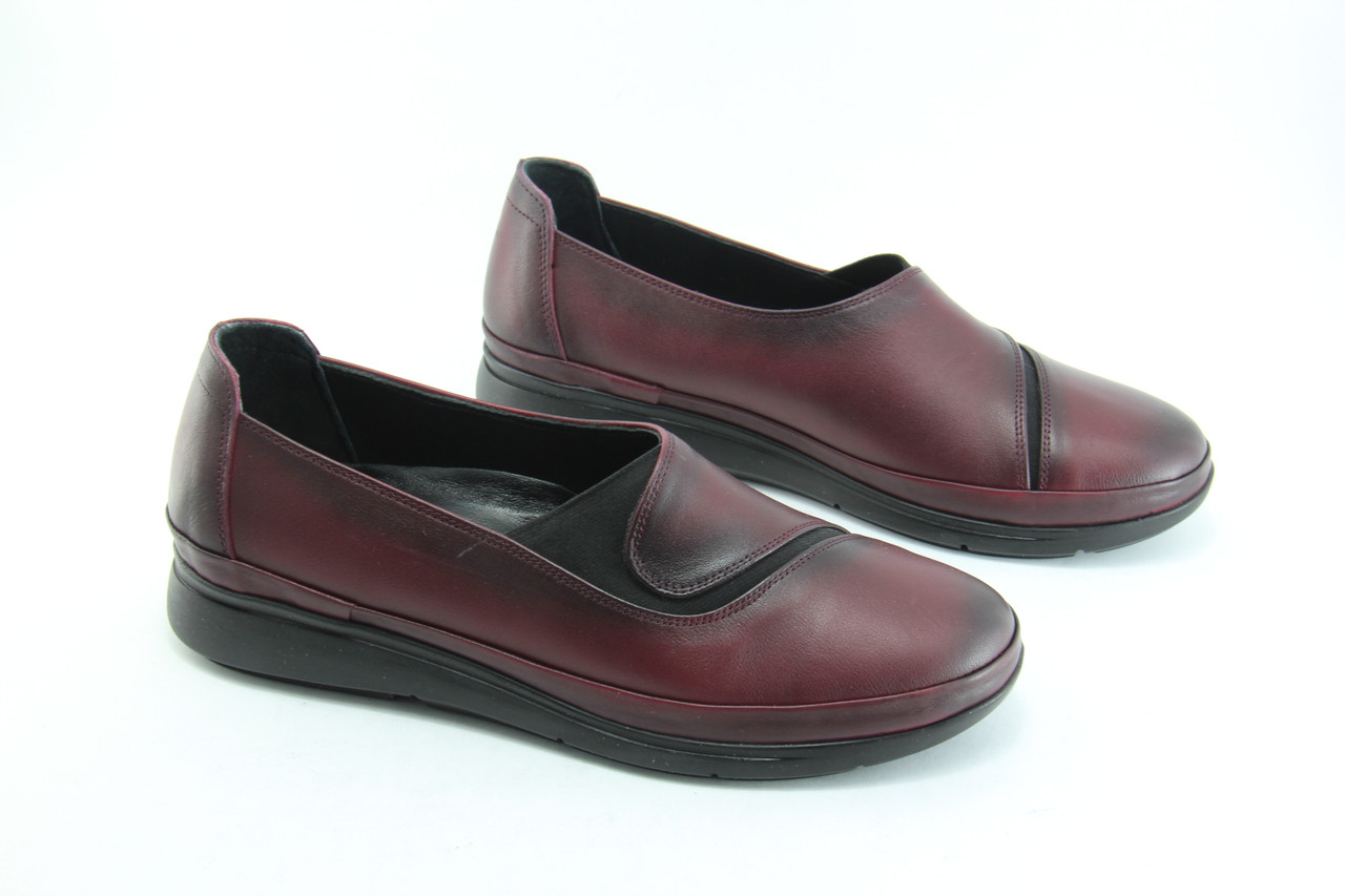 Туфлі жіночі шкіряні на низькому ходу Aras Shoes 4505-BORDO 37