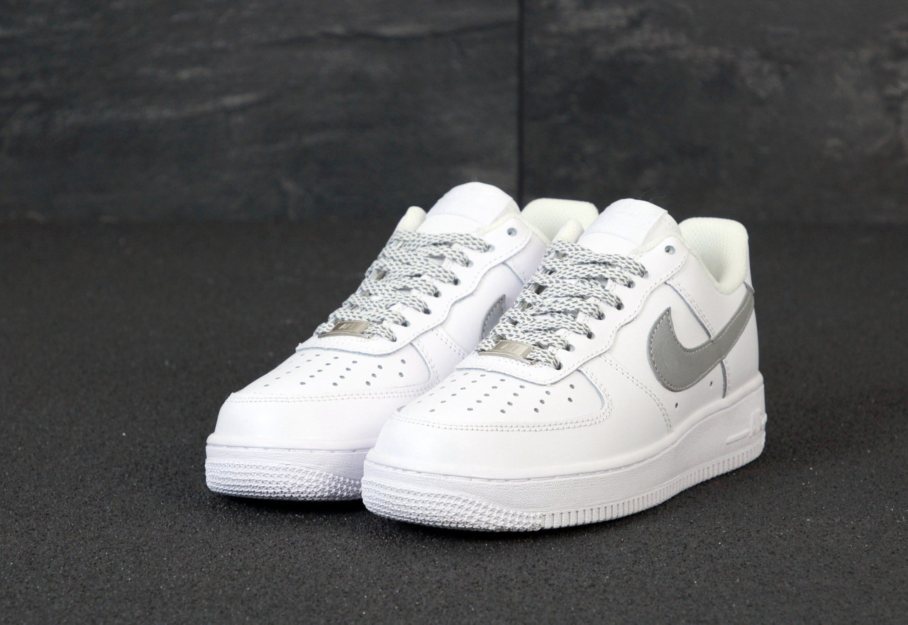 Жіночі білі Кросівки Nike Air Force 1