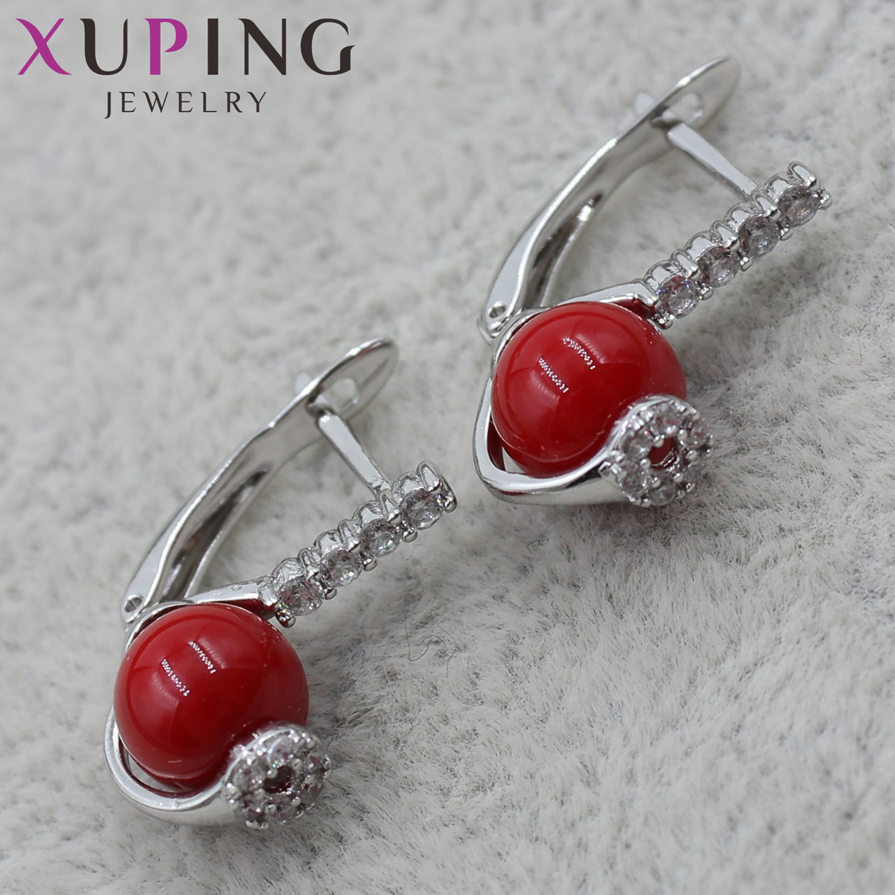 Сережки жіночі Xuping Jewelry медичне золото англійський замок з червоними намистинами та в стразах 24K