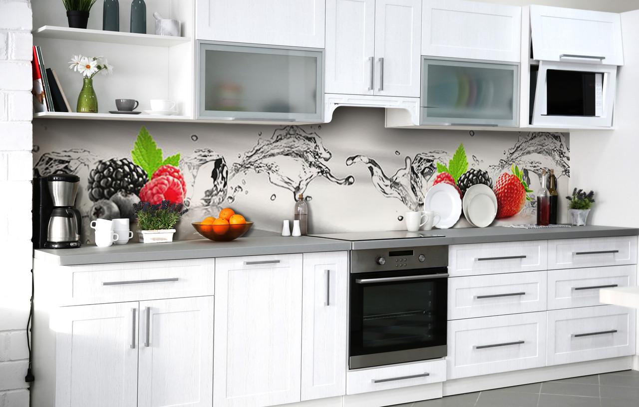 Кухонний фартух 3Д плівка Ягоди, що плещуться, фотодрук наклейка на стіну Абстракція 600*2000 мм