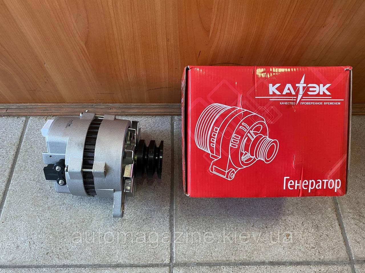 Генератор Газель, Соболь, Волга (ЗМЗ 402, 2-х ручьевой привід, 14В, 70А ...