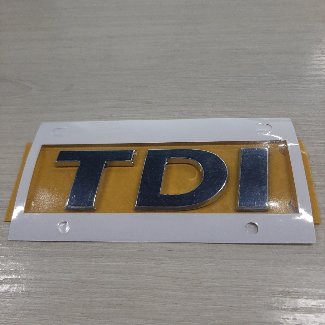 Емблема логотип напис літери 2.0 TDI оригінал!