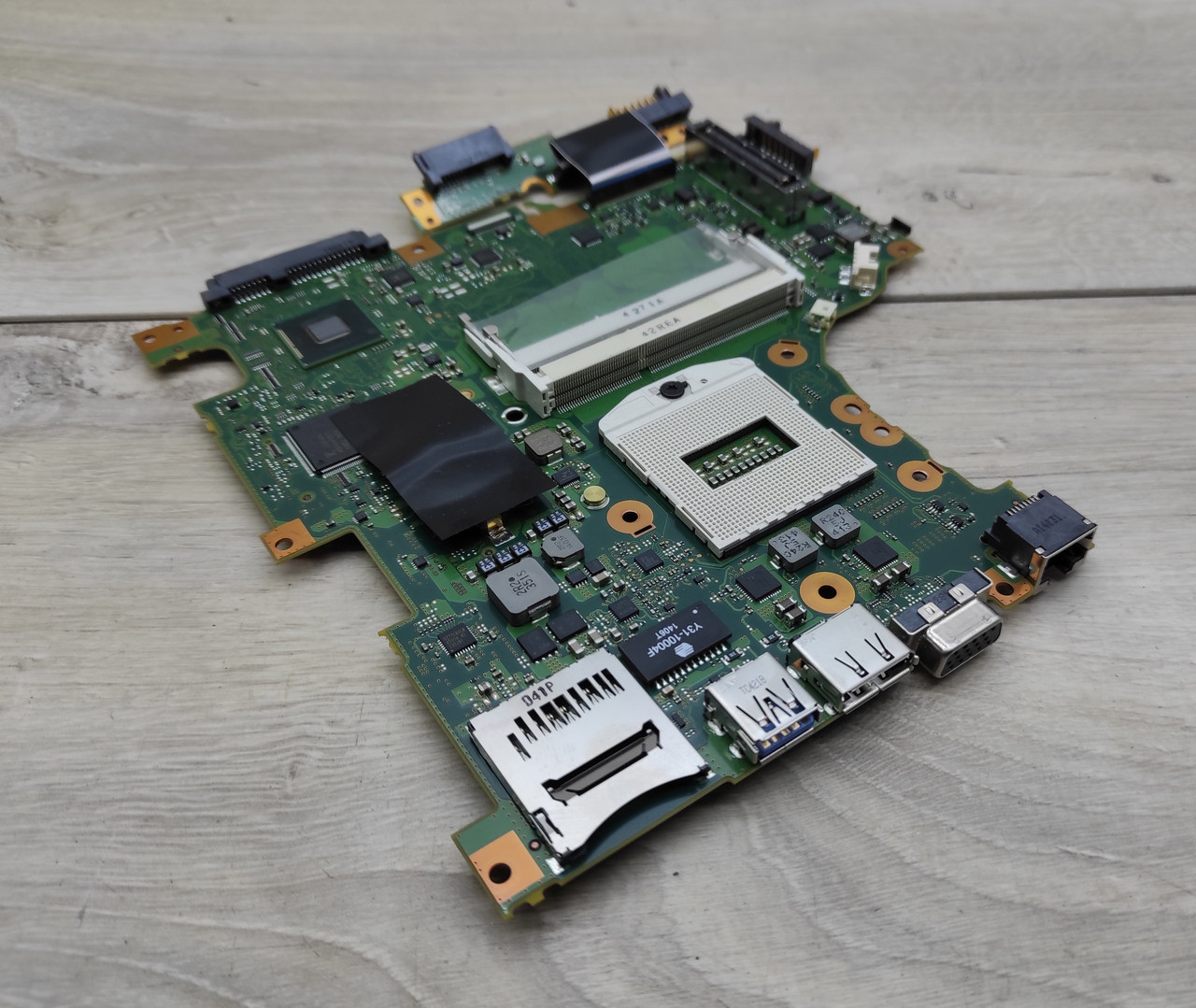 Материнська плата CP62057 для ноутбука Fujitsu LifeBook E734
