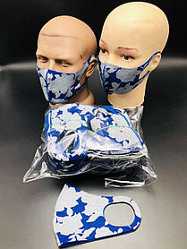 Багаторазова неопренова маска з квітковим принтом синього кольору - захисна тканинна маска.