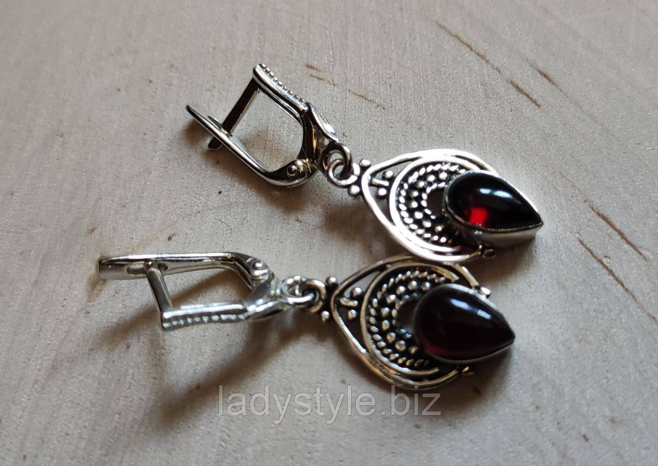 Сережки з гранатом