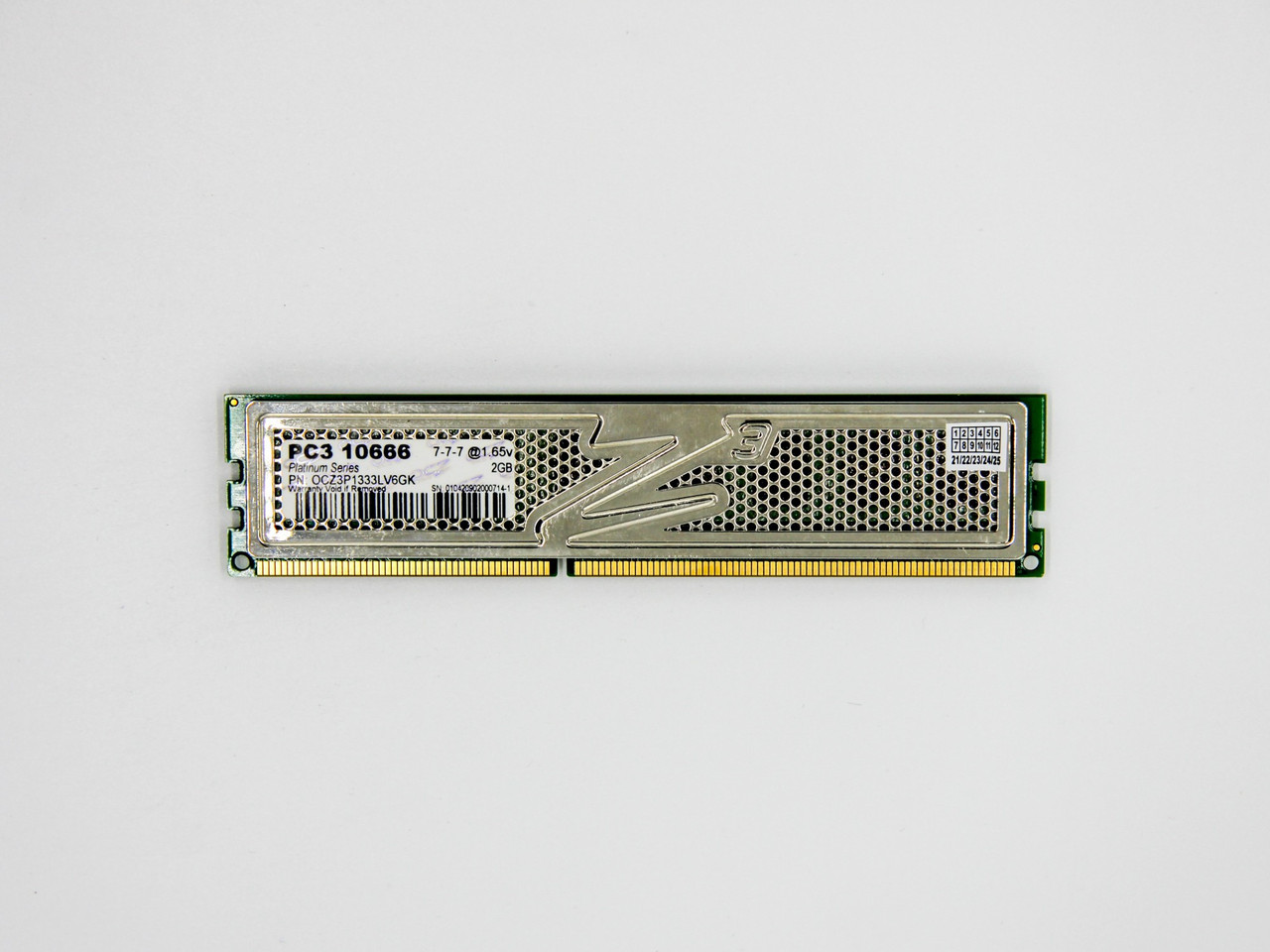 Игровая оперативная память OCZ Platinum Series DIMM 2Gb DDR3 1333MHz PC3-10600 CL7 (OCZ3P1333LV6GK) - фото 1 - id-p1363203473