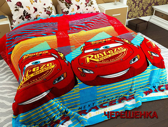 Дитячий полуторний флісовий плед 150х220 см для хлопчиків із великими червоними машинками, фото 1