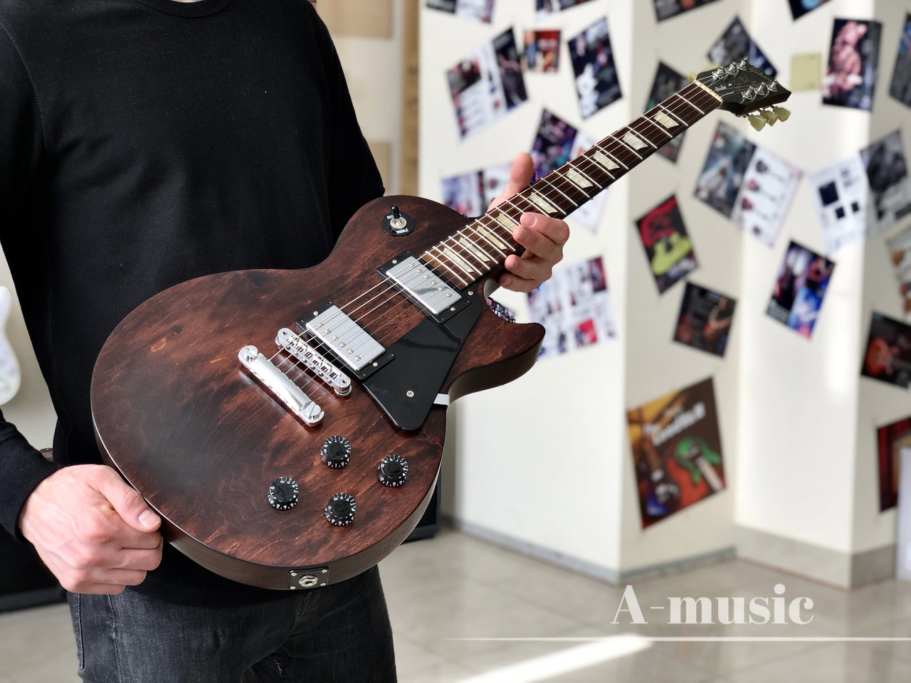 Електрогітара GIBSON LES PAUL STUDIO EBONY