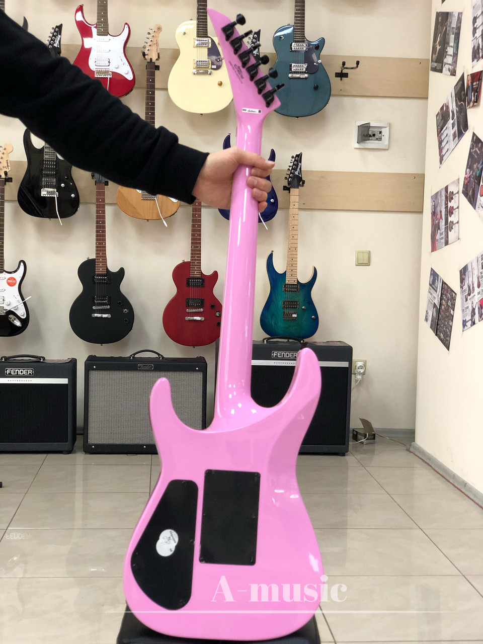 Электрогитара JACKSON SL4X SOLOIST RW BUBBLEGUM PINK - фото 2 - id-p1363596455