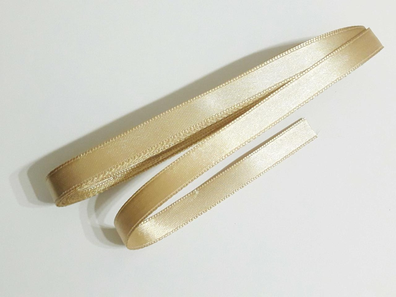 Стрічка атласна двостороння 1 см. (10 метрів) золотисто-бежева світла Н-08.