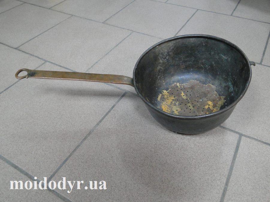 Мідний друшляк з ручкою 240 мм х 120 мм (h). Декор