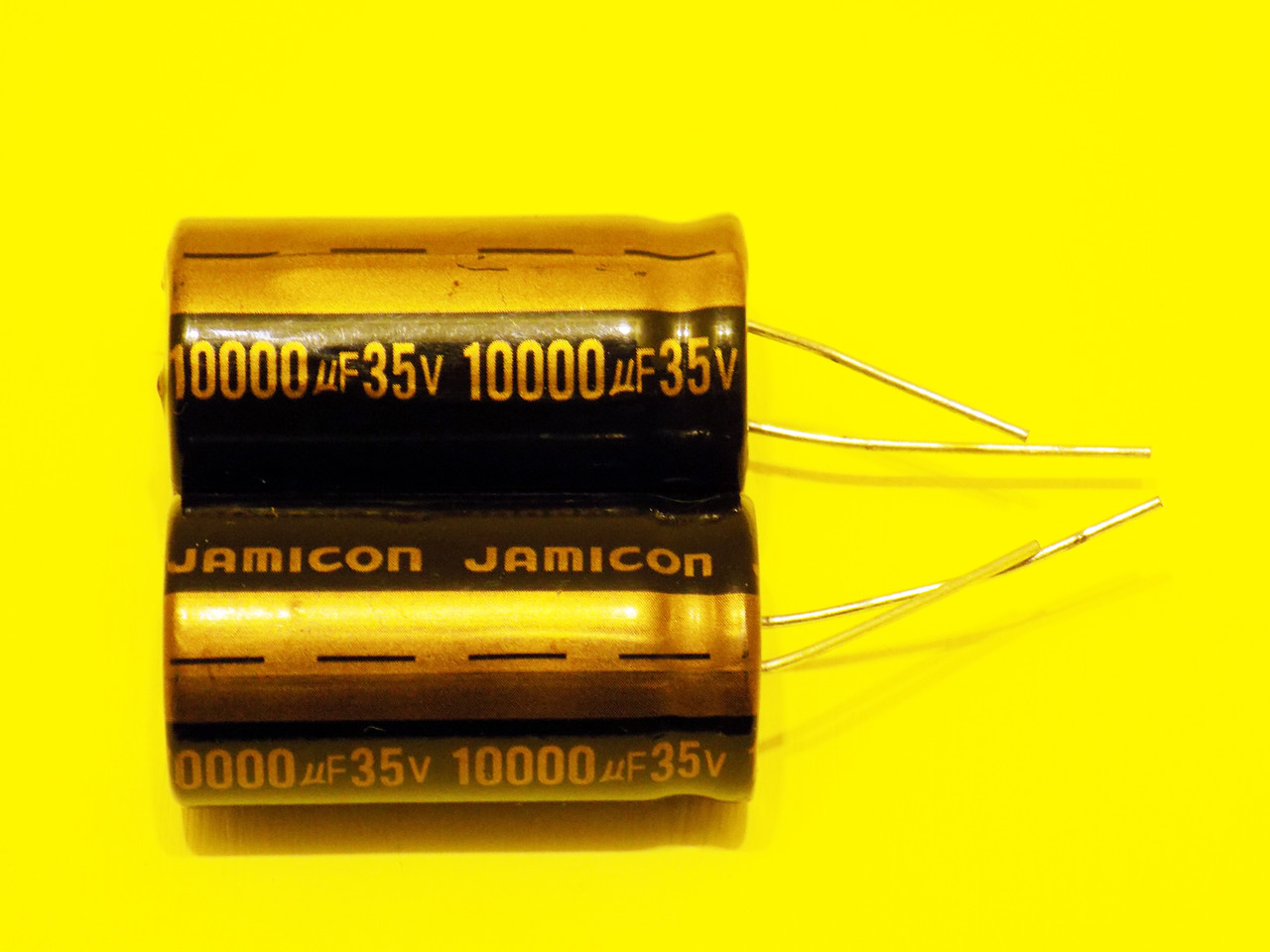 Конденсатори 35 v 10000 mF, JAMICON