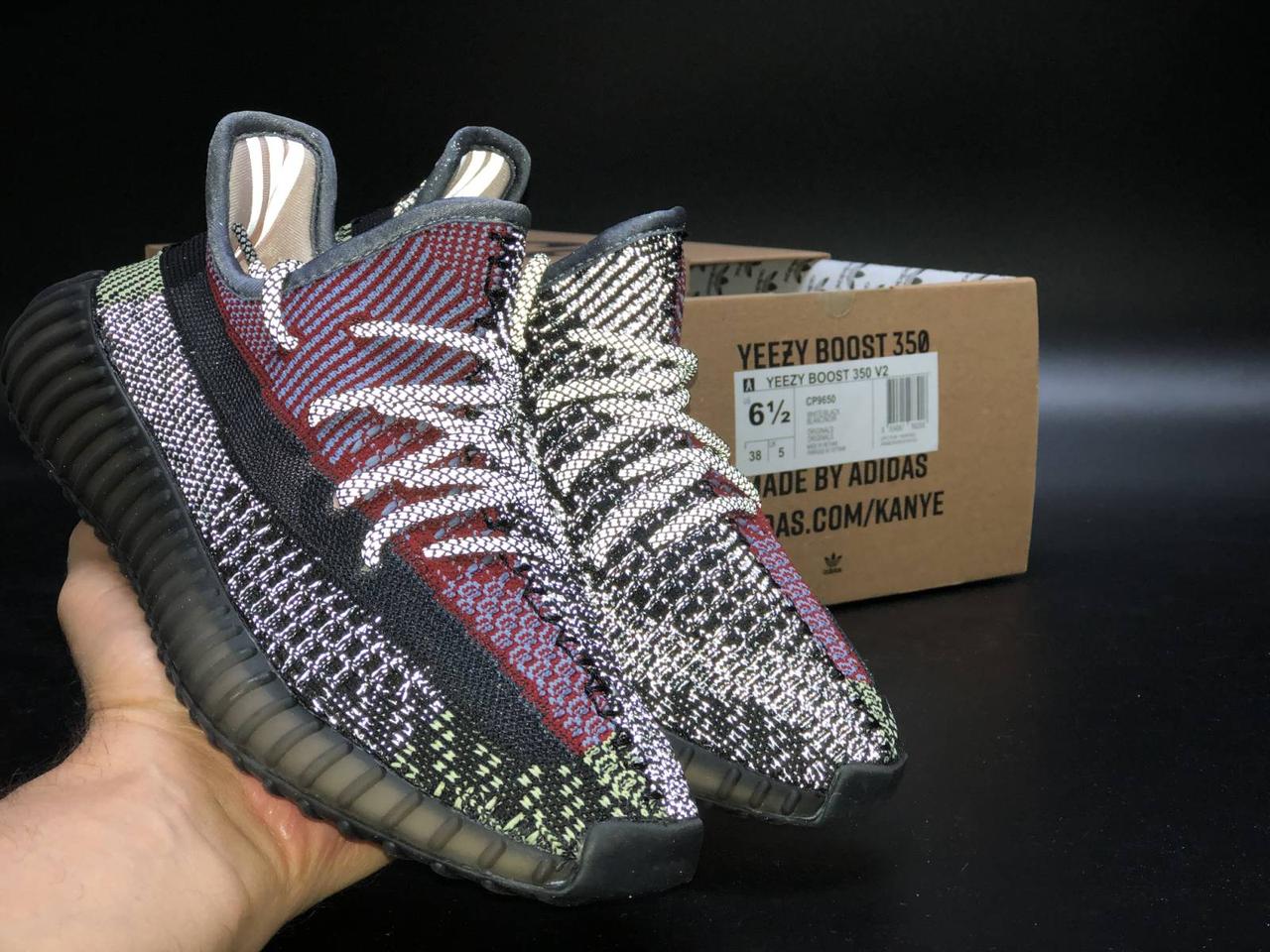 Жіночі чорні Кросівки Adidas Yeezy Boost 350