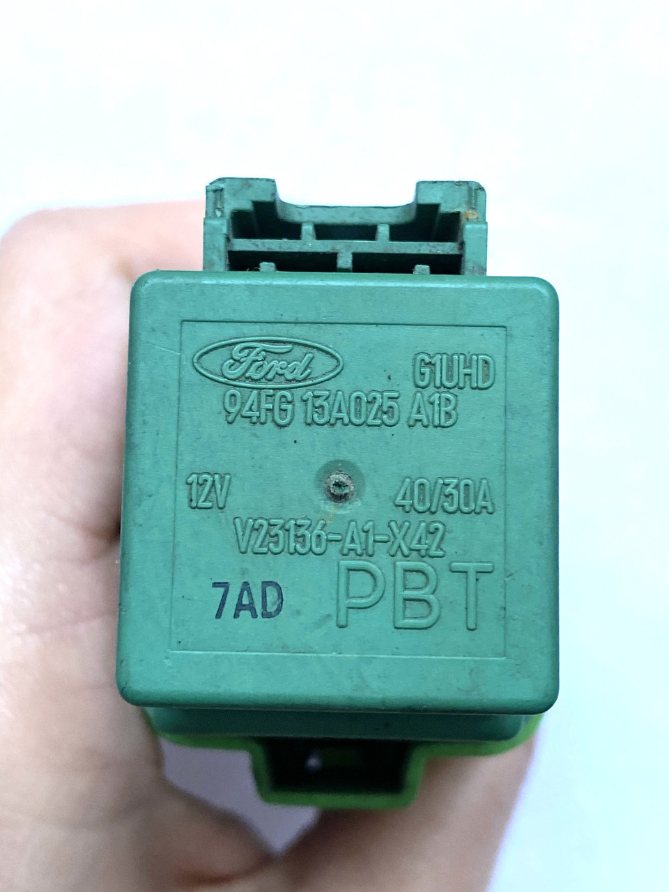 Автомобільне реле V23136-A1-X42 Ford 12 V 40/30A, фото 1