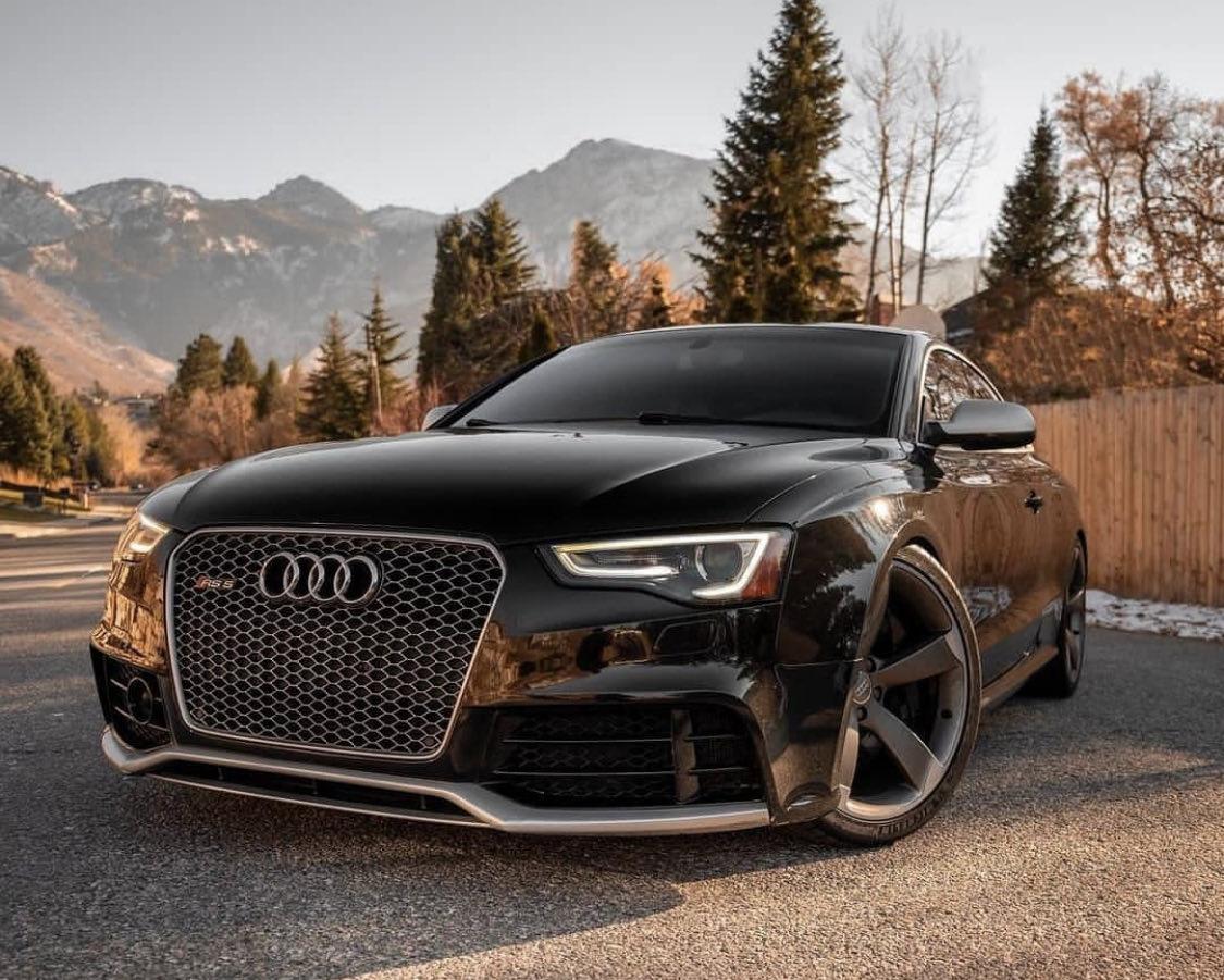 Решітка радіатора Audi A5 8T (12-15) тюнінг стиль RS5 (срібло)