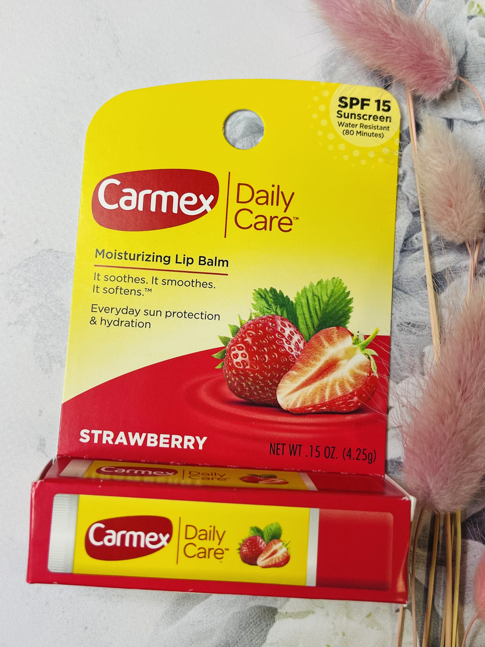 Бальзам для губ Carmex Полуниця стік 4,25 грамм
