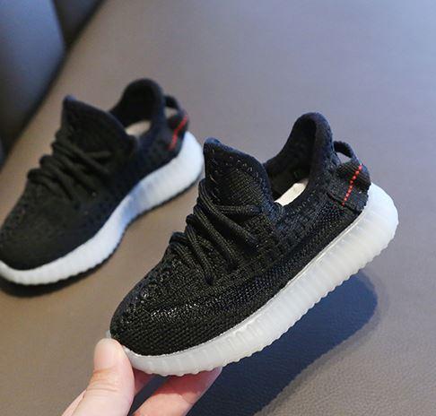 Кроссовки детские Adidas Yeezy Boost 350 v2 Black, размер 31-33 - фото 6 - id-p1365111045