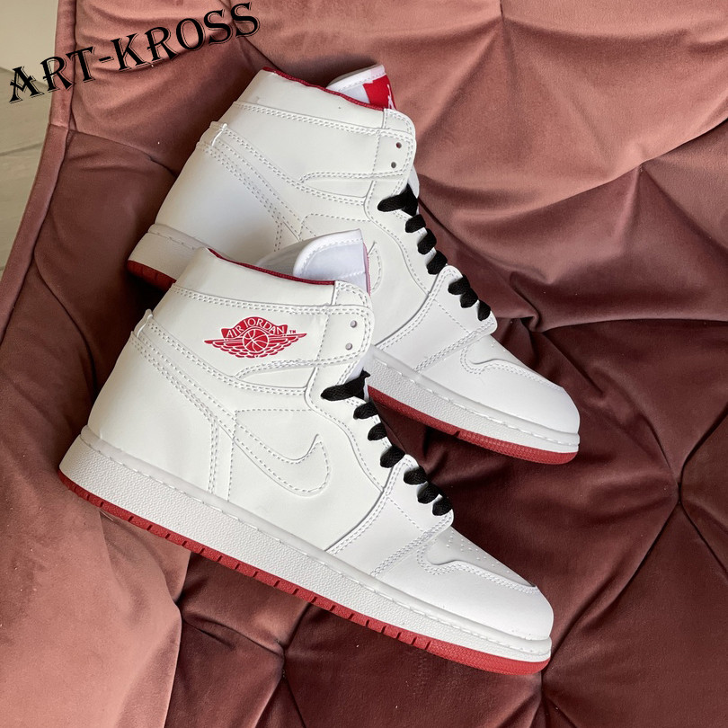 Жіночі кросівки Nike Air Jordan шкіряні білі