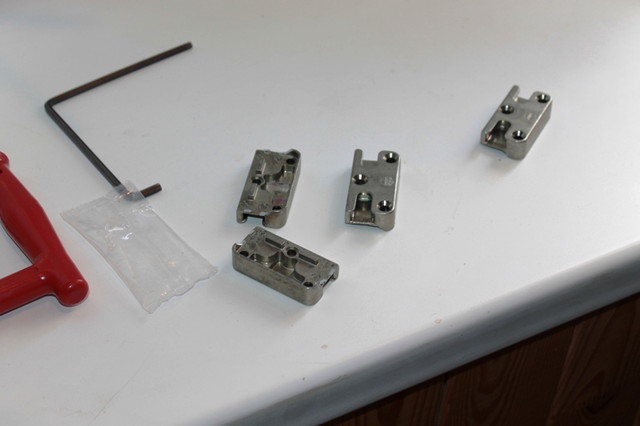 Фурнітура для вікон Фурнітура