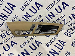 Ручка двері внутрішня передня права Mercedes W221 A2217205648