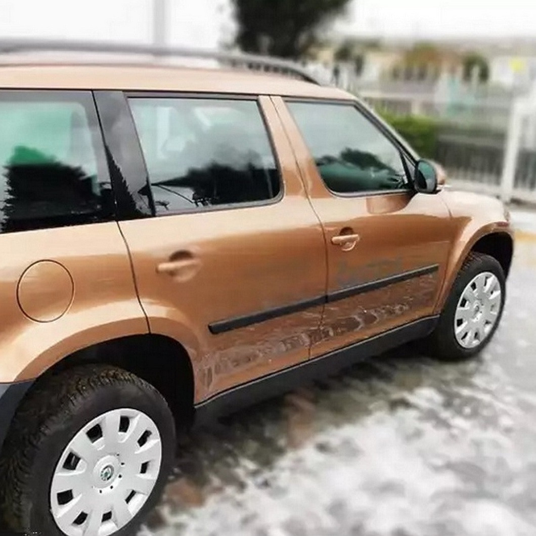 Молдинги на двері для Skoda Yeti 2009-2017