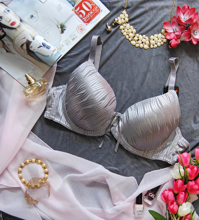 Бюстгальтер з гарним принтом 