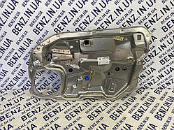 Опорний кронштейн стеклоподьемника передньої правої двері Mercedes W221 A2217200479