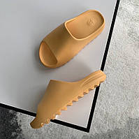 Шльопанці Yeezy