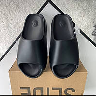 Шльопанці Yeezy чорні