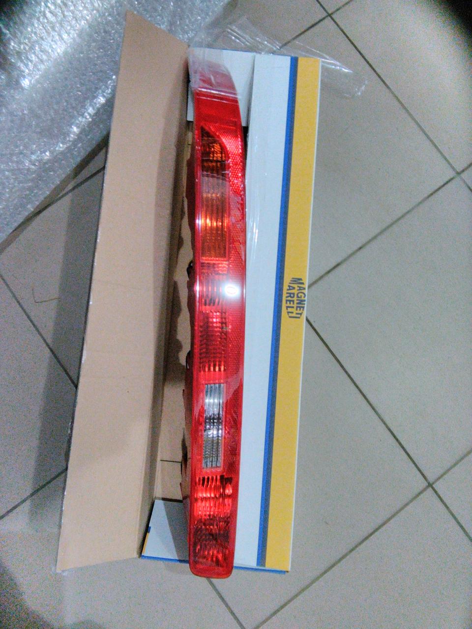 ЛІХТАР ЗАДНІЙ ЛІВИЙ AUDI Q7 I (4L) 2006 - 2015 ПРОТИТУМАННИЙ В БАМПЕР, (MAGNETI MARELLI)
