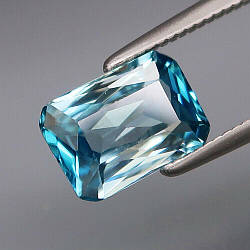 Циркон натуральний 2.12 Ct 8.5 х 6 мм