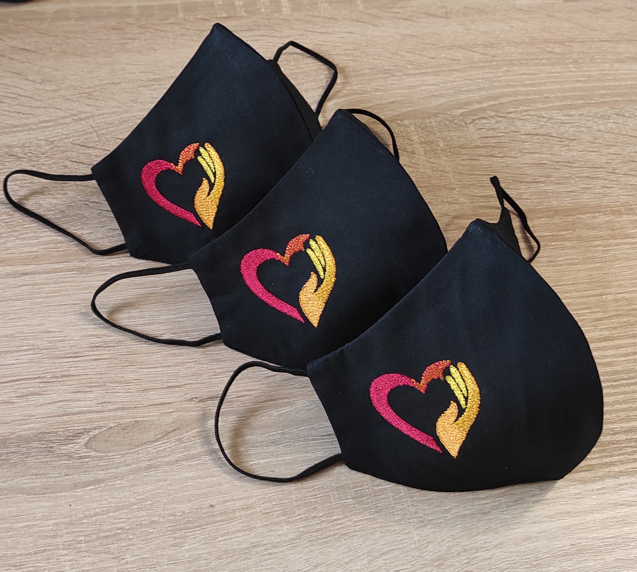 Маски з логотипом