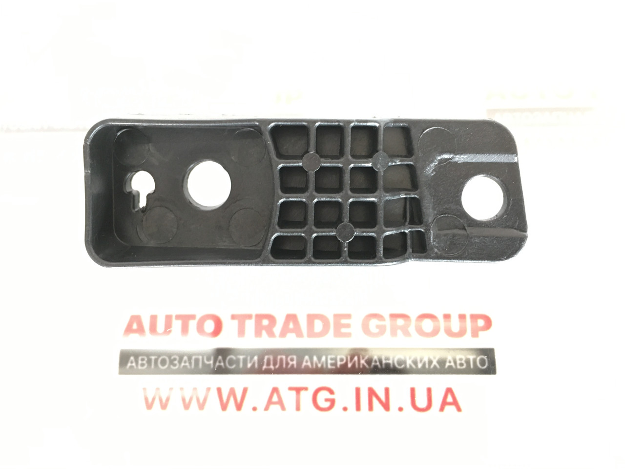 Кріплення переднього бампера праве Ford Fusion 2017-2020 новий OEM HS7Z 17C913-А
