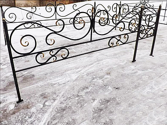 Огорожа на кладовище, С-11