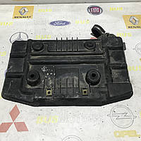 Полка под аккумулятор RENAULT Master 1998-2010 8200098411