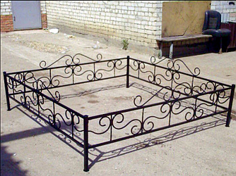 Огорожа на кладовище, С-14