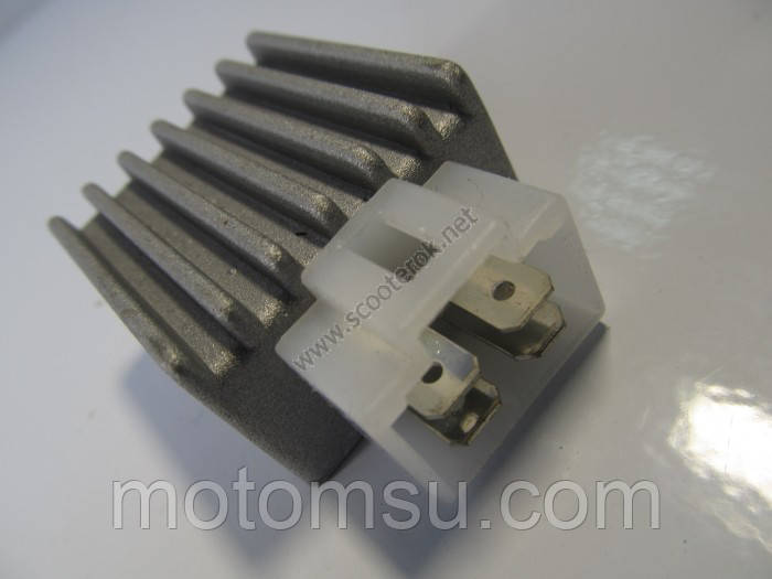 Реле-регулятор напруги GY6-80/150/JH70/Honda (4х контактна квадрат)