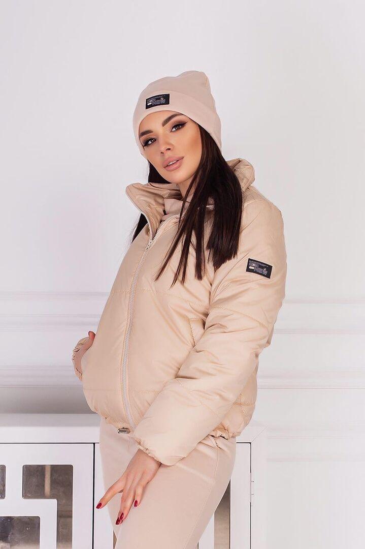 Зручна куртка жіноча весняно-осіння кольору беж