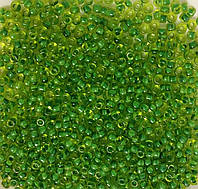 Бісер Ярна Корея розмір 10/0 колір 18.216/10 салатовий, внутрішній колір - св. Зелень 50г