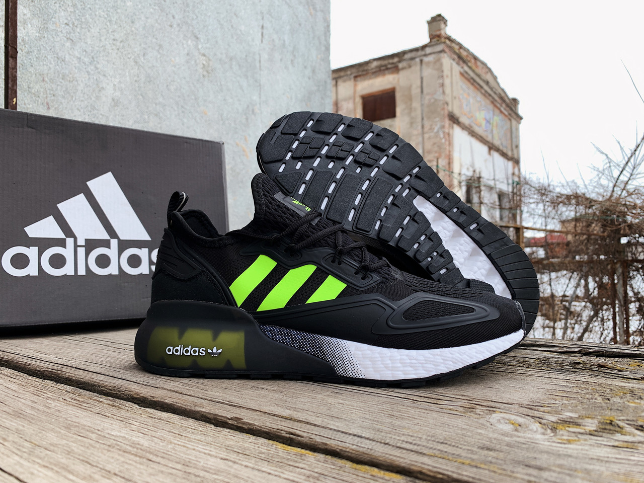 Чоловічі кросівки Adidas ZX 2K Boost Black/Lime чорні з білим