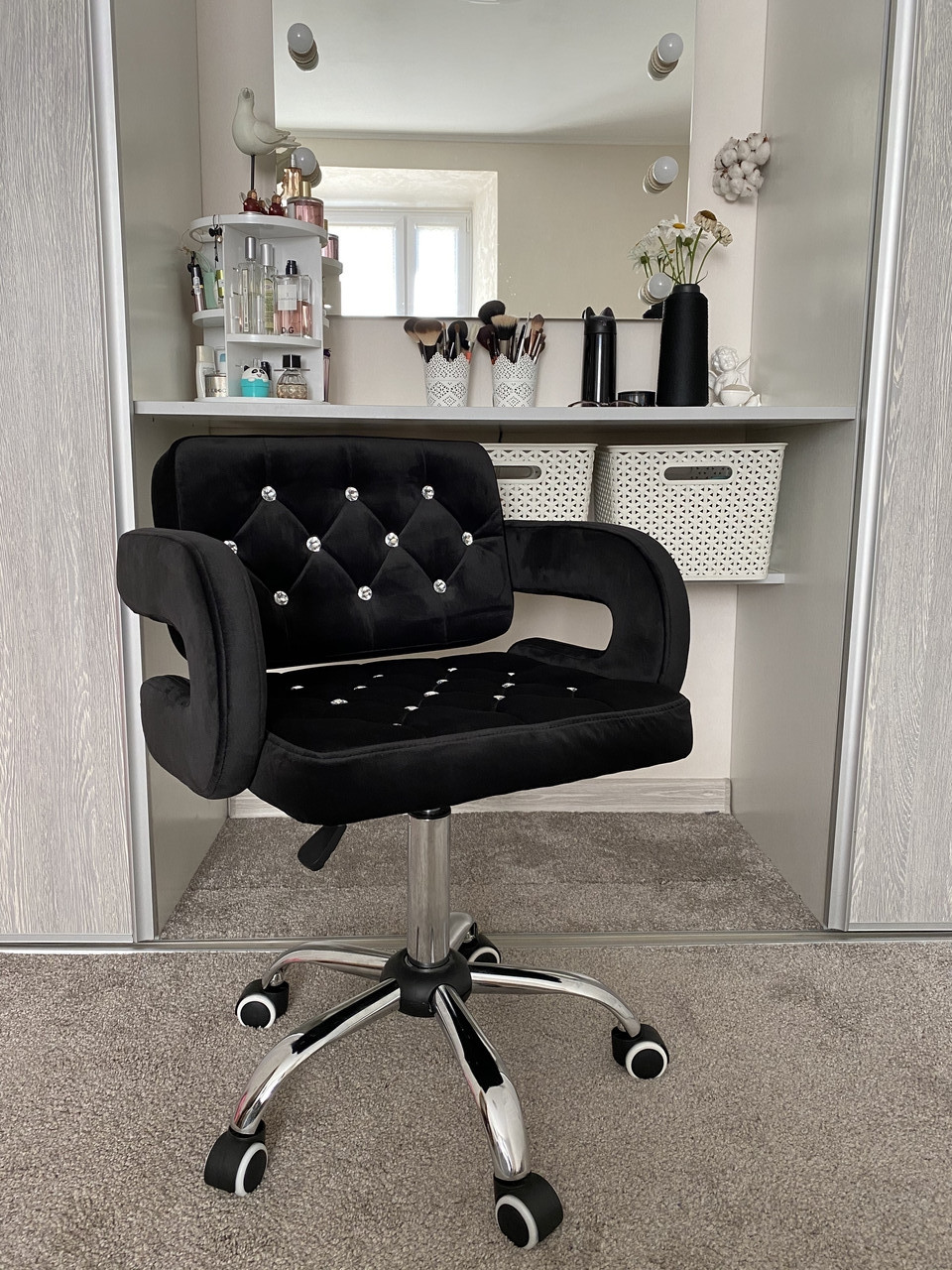 Перукарське крісло на пневматиці HR8403CK чjрний велюр, фото 1